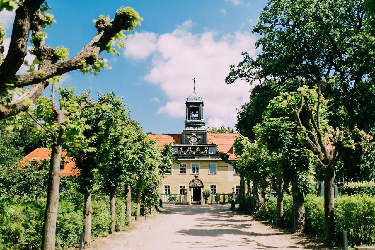 ****  Hotel Villa Sorgenfrei & Restaurant Atelier Sanssouci Radebeul Almanya