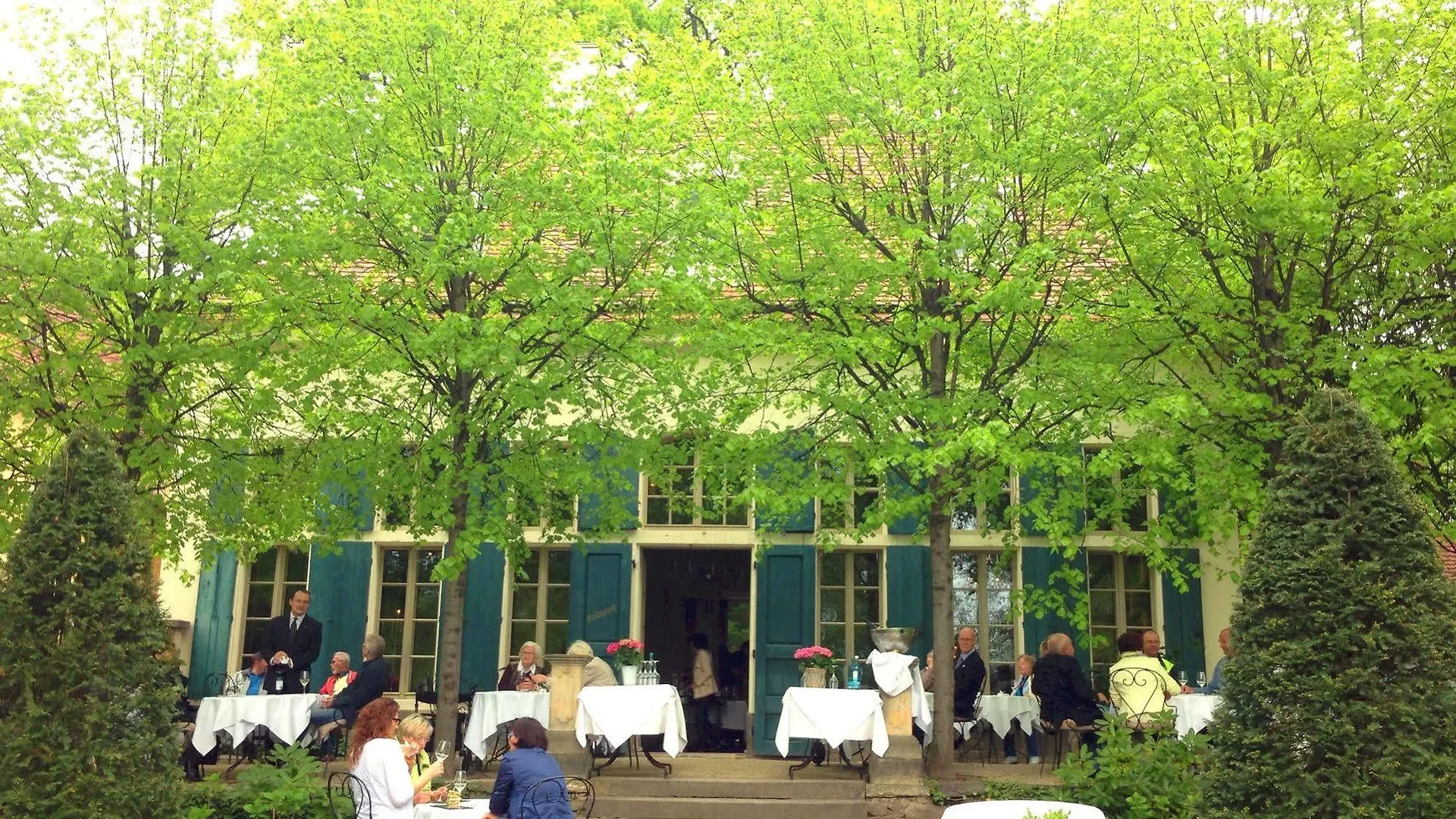****  Hotel Villa Sorgenfrei & Restaurant Atelier Sanssouci Radebeul Almanya