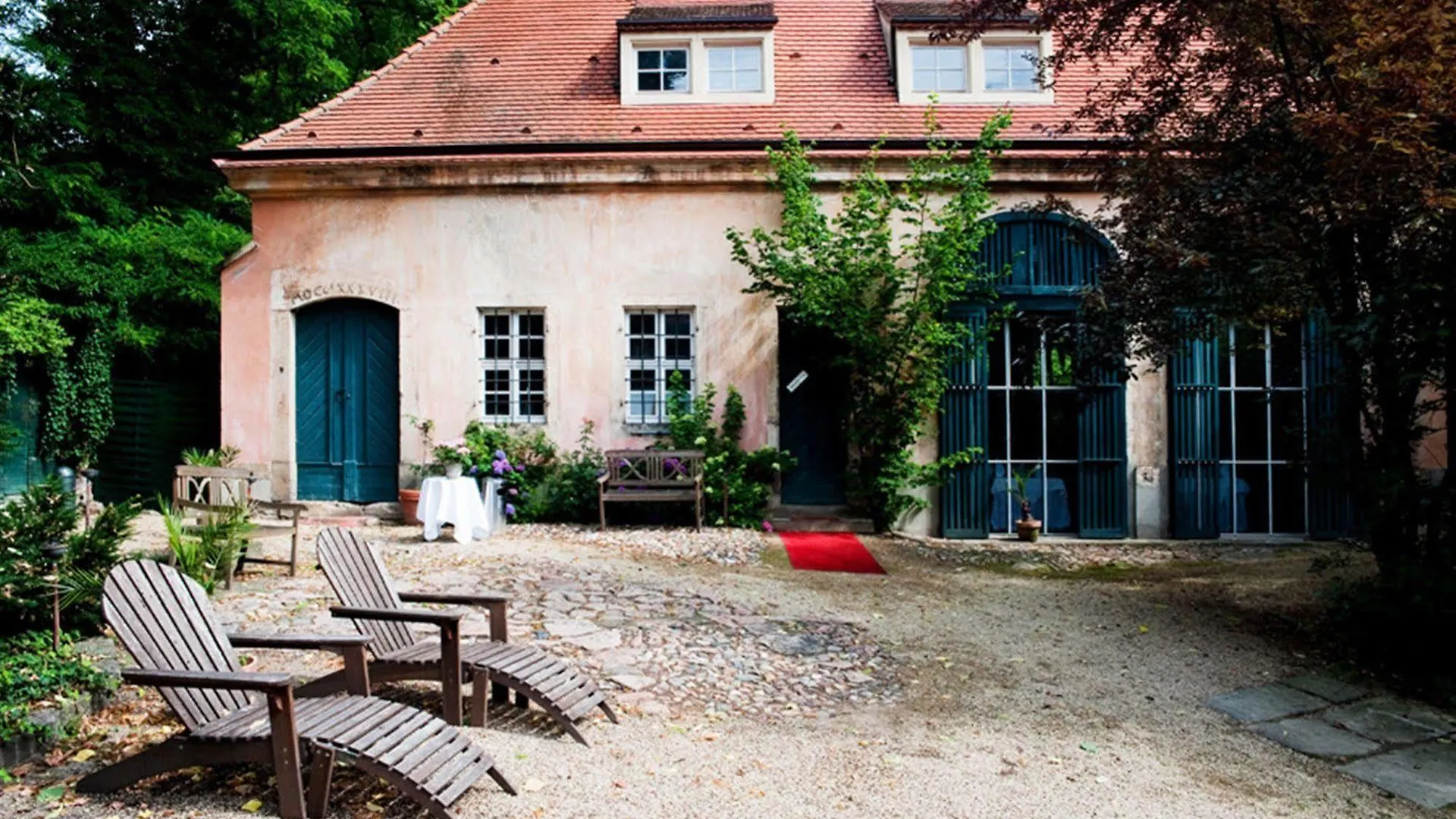 Hotel Villa Sorgenfrei & Restaurant Atelier Sanssouci Radebeul 4*,