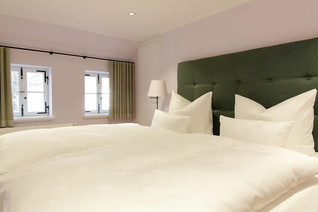 Hotel Villa Sorgenfrei & Restaurant Atelier Sanssouci Radebeul 4*,